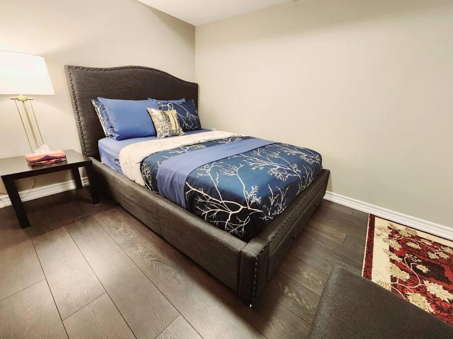 1 Bedroom Basement With Separate Entrance *